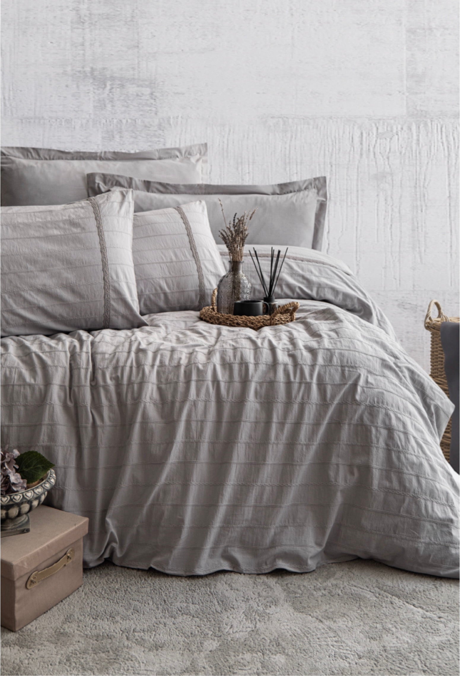 "JASMIN" Bed Linen Full Set (QUEEN)