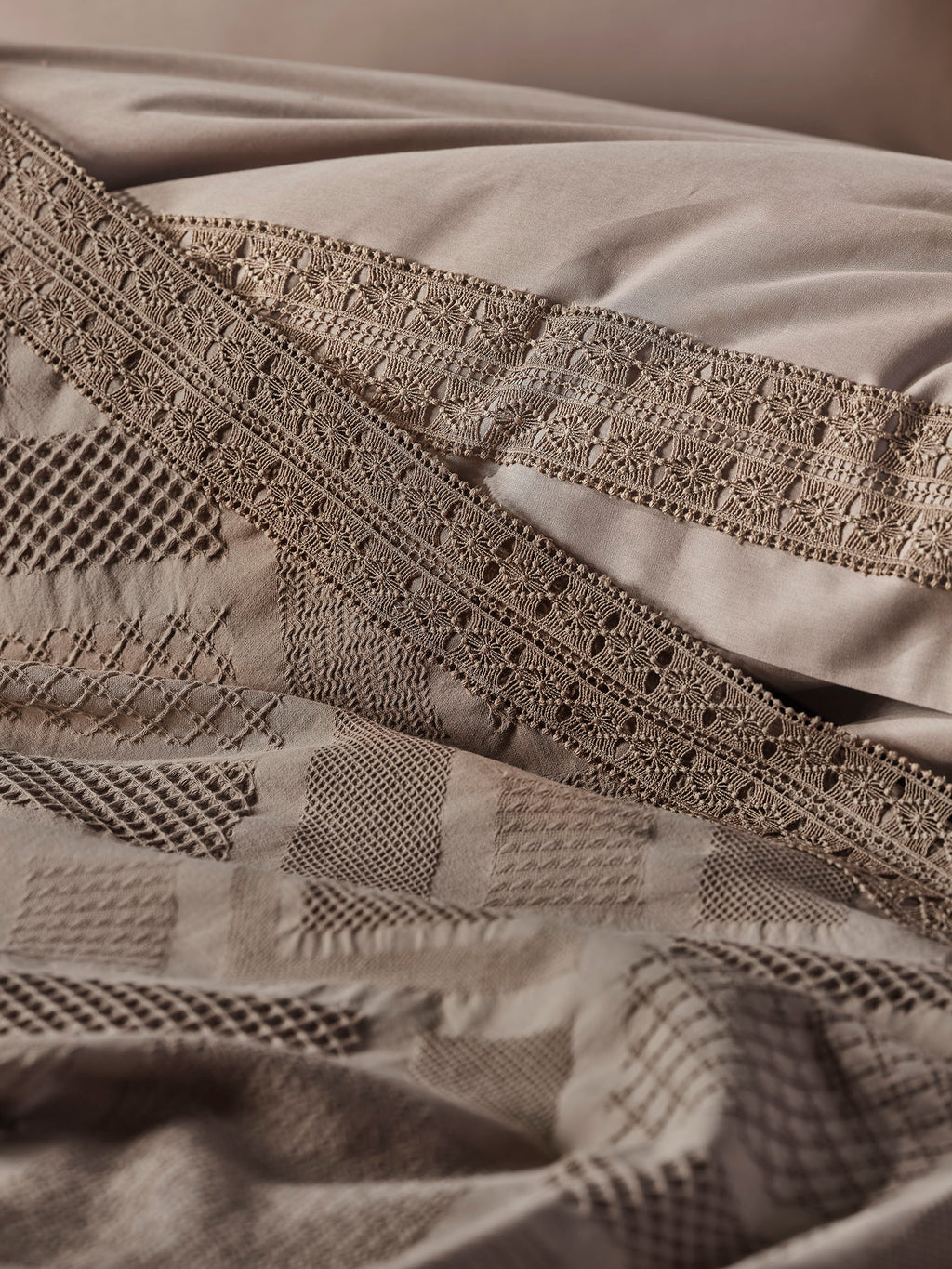 "FREYA" Openwork Bedspread